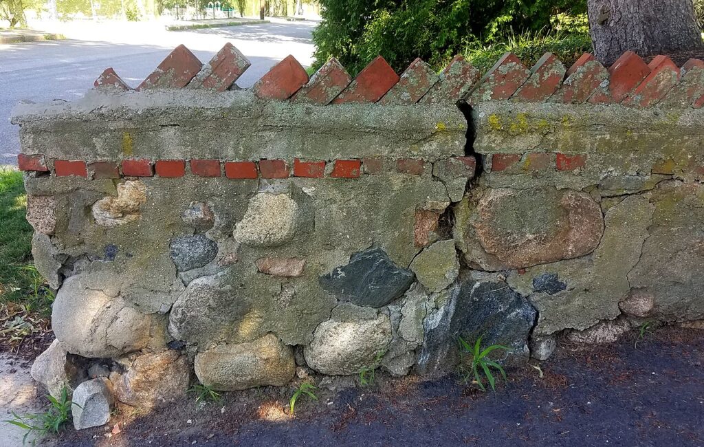 Segmental Block vs Poured Concrete Retaining Walls
